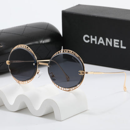LUNETTE CHANEL AVEC BOÎTE  🗃️