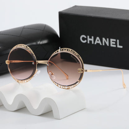LUNETTE CHANEL AVEC BOÎTE  🗃️