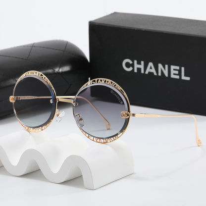 LUNETTE CHANEL AVEC BOÎTE  🗃️